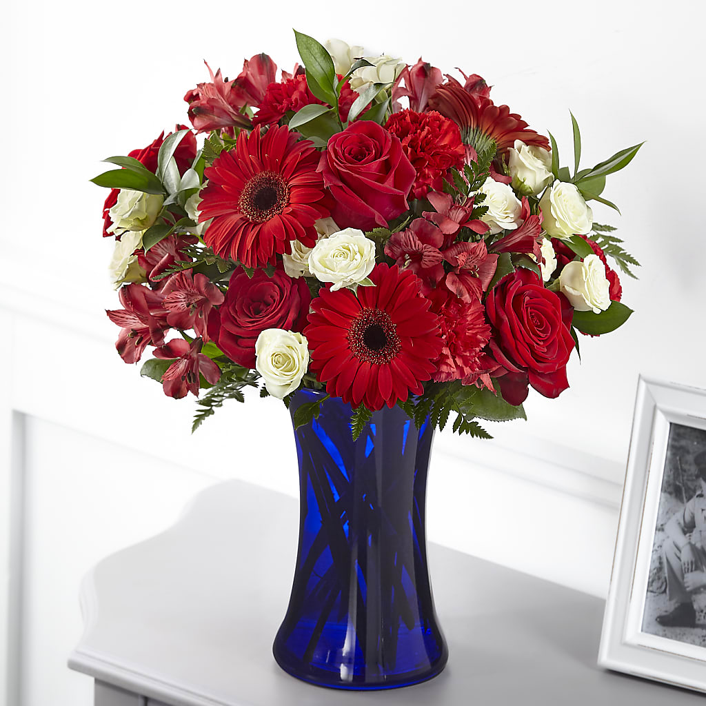 Hearts Embrace Bouquet – Lemon Tree Florist, Kemp TX