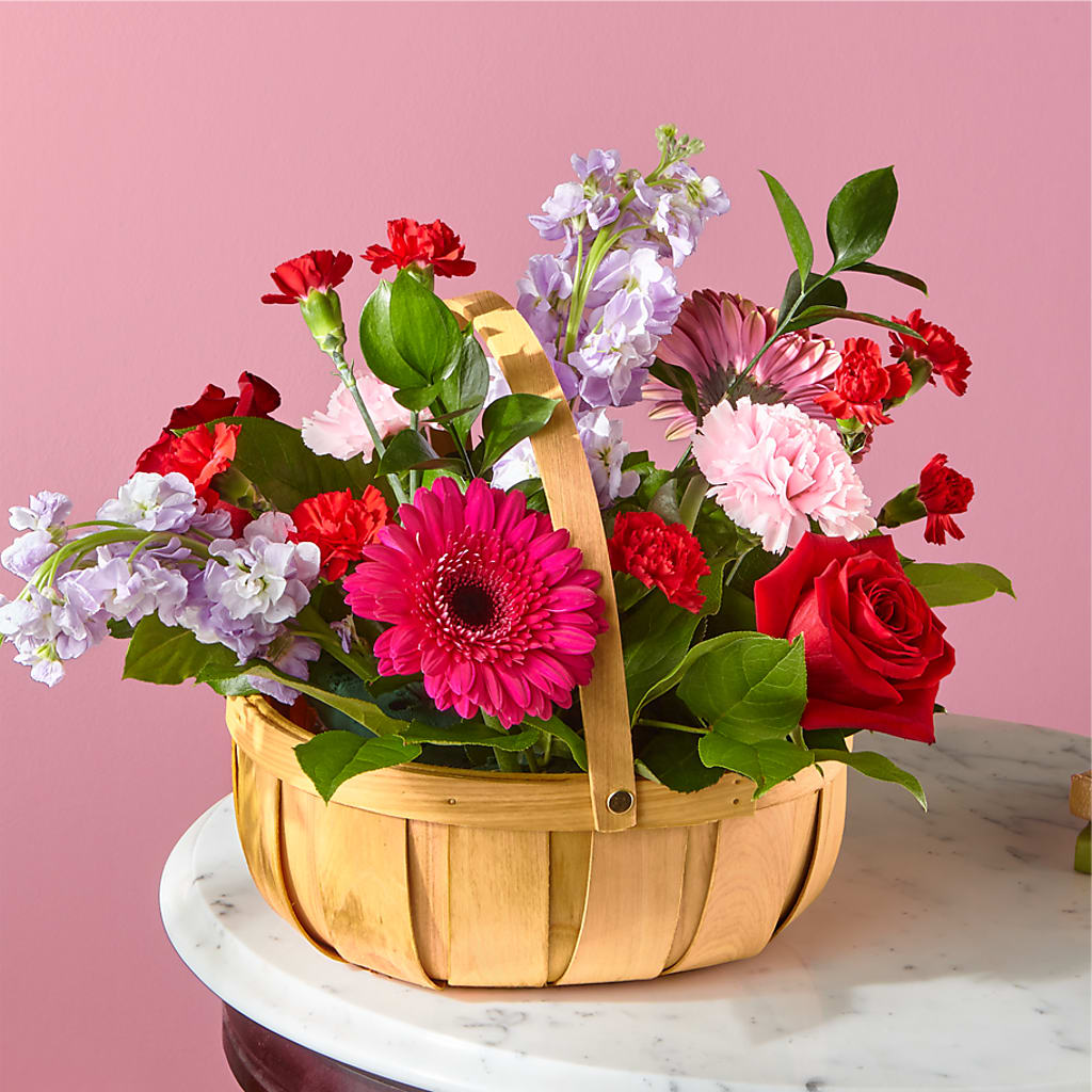 Pink Picnic Basket – Lemon Tree Florist, Kemp TX