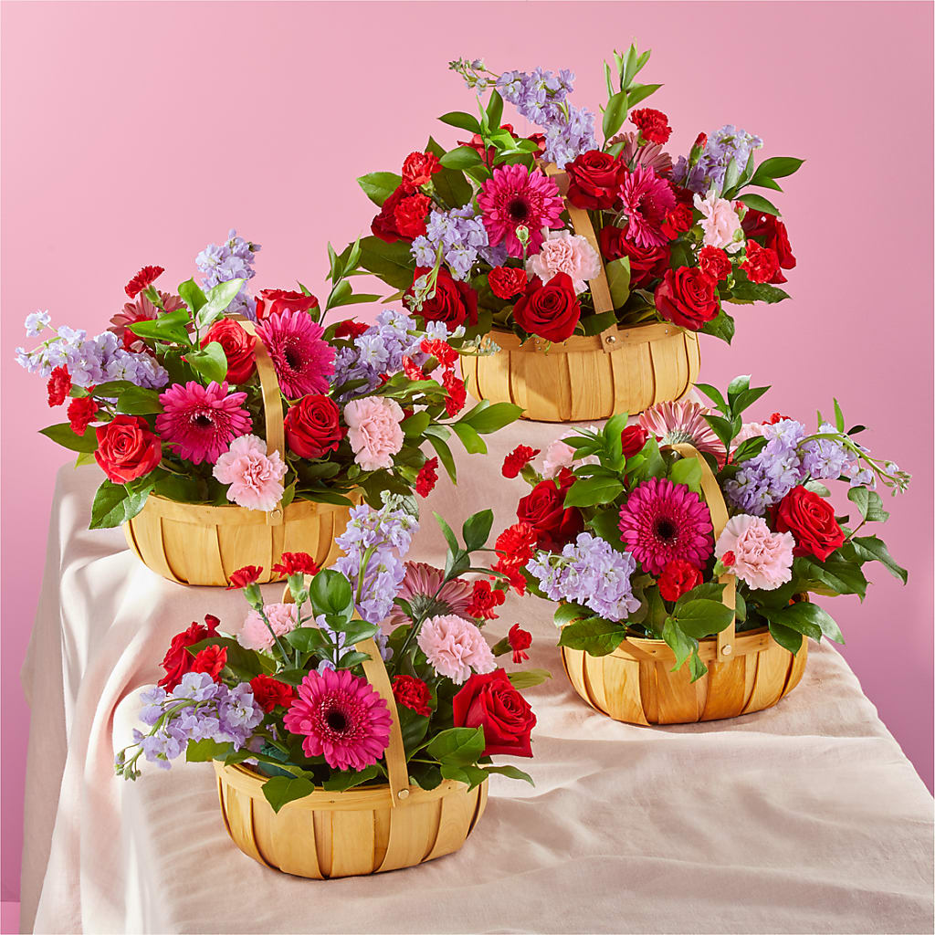 Pink Picnic Basket –  Lemon Tree Florist, Kemp TX