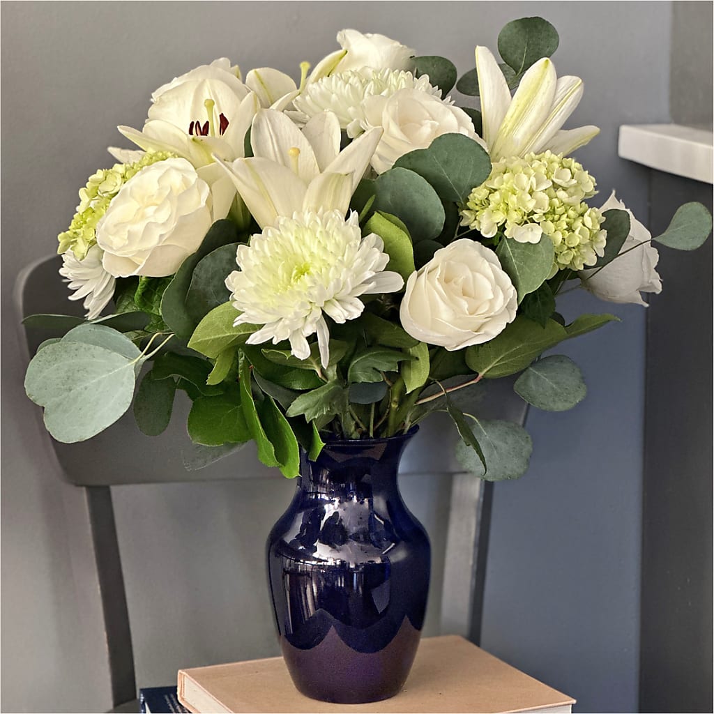 Snowy Dreams Bouquet –  Lemon Tree Florist, Kemp TX
