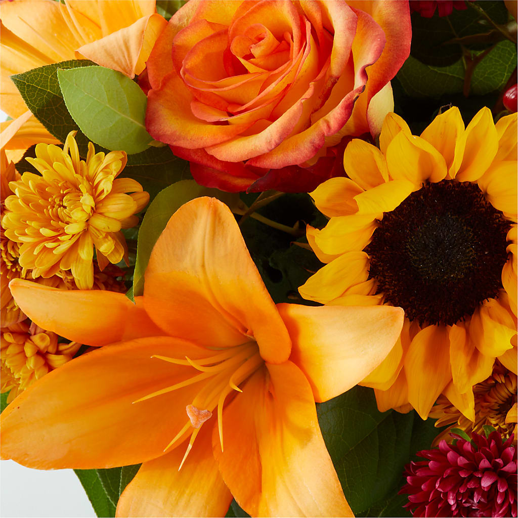 Grateful Centerpiece –  Lemon Tree Florist, Kemp TX